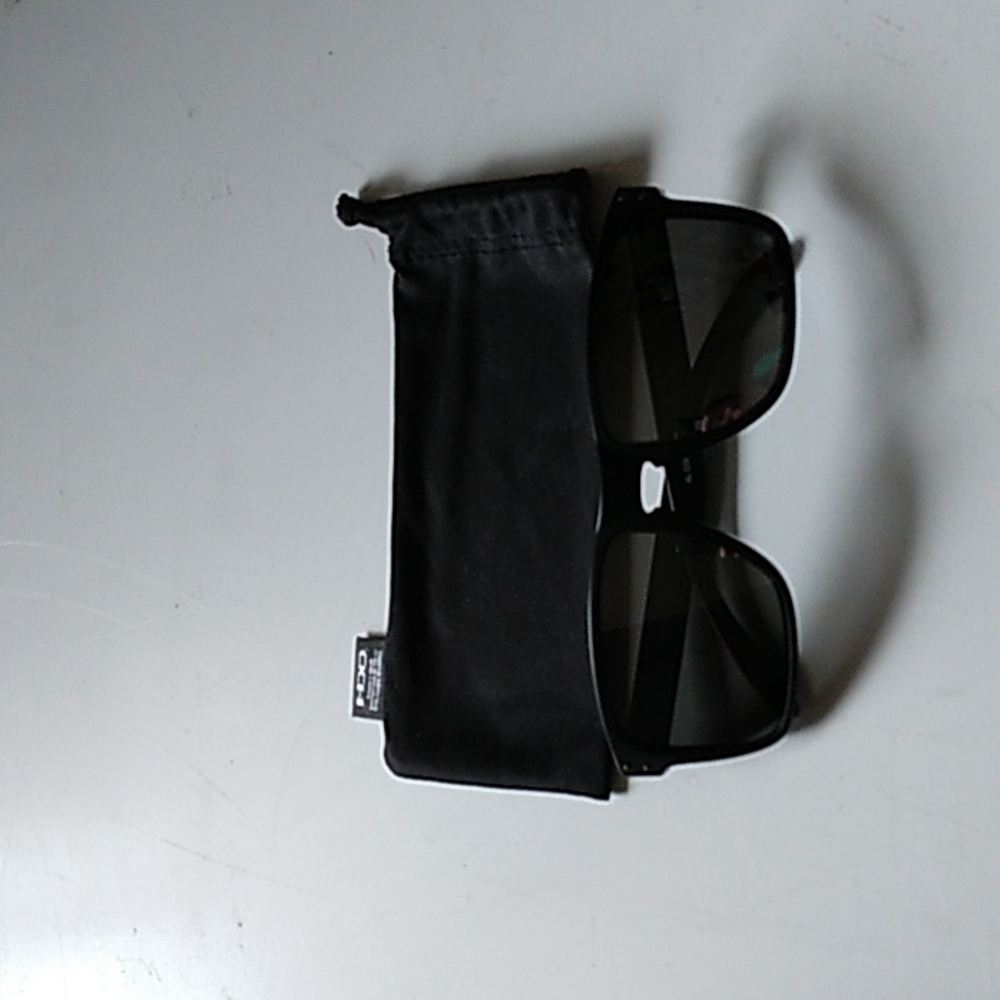 Oakley Holdbrook XL